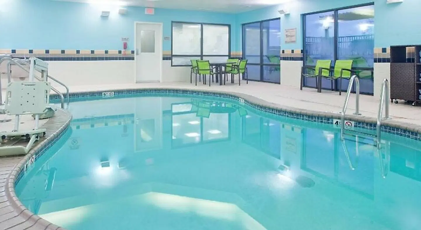 SpringHill Suites by Marriott Wichita East at Plazzio Hallenbad