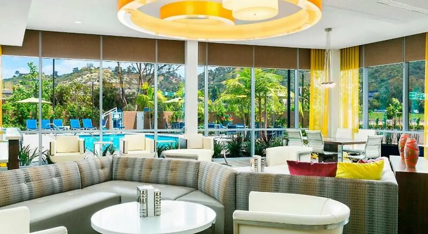 SpringHill Suites by Marriott San Diego Mission Valley Bar