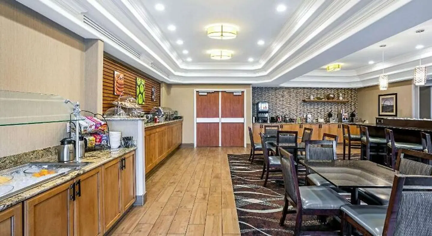 La Quinta Inn & Suites Coeur d' Alene Bar