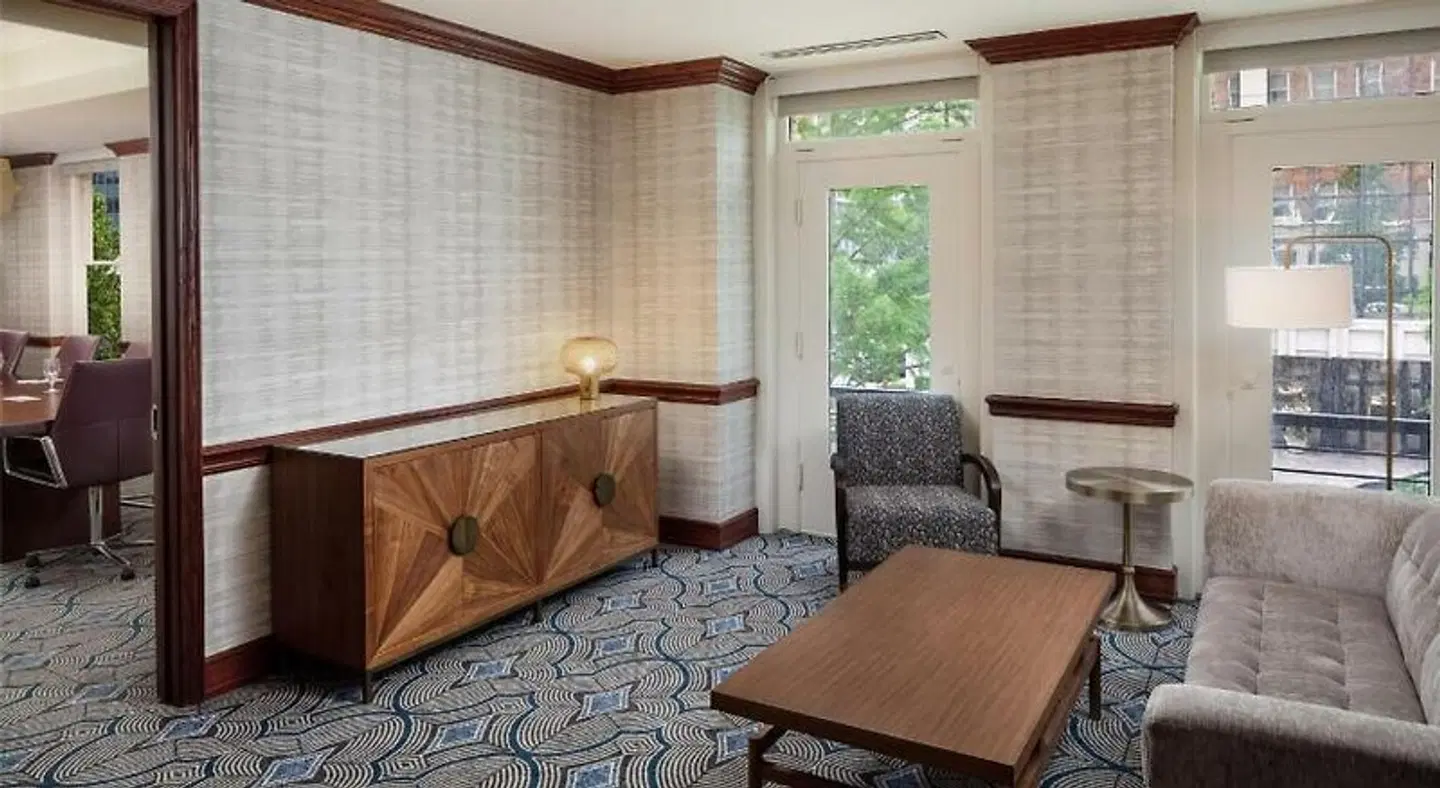 The Skirvin Hilton Olkahoma City ROOM_EXAMPLE