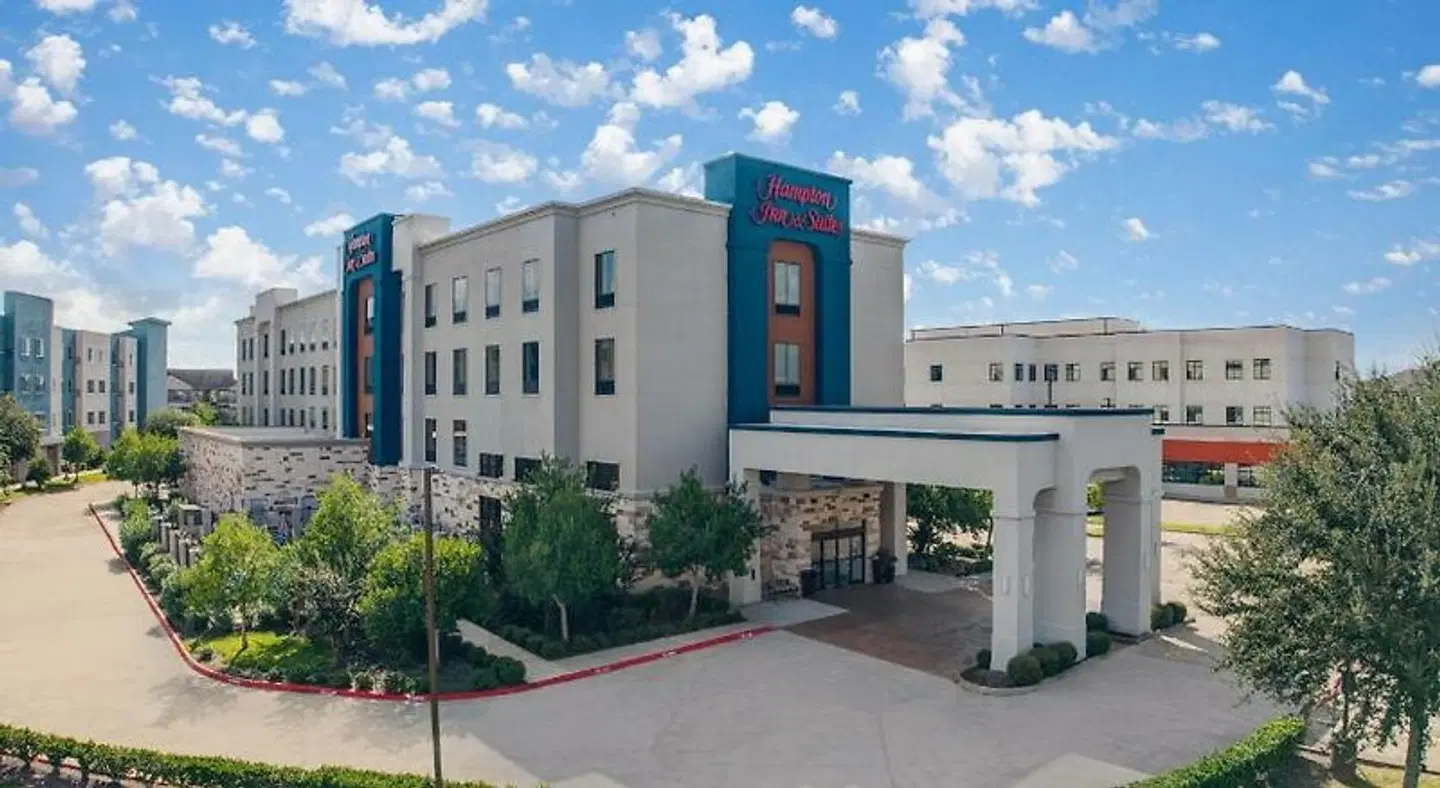 Hampton Inn & Suites Houston/Pasadena EXTERIOR