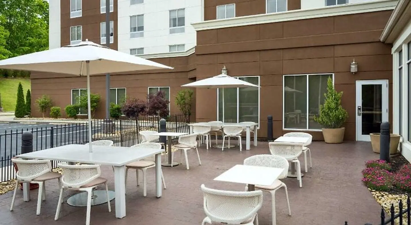 Hilton Garden Inn Huntsville South/Redstone Arsenal Terrasse