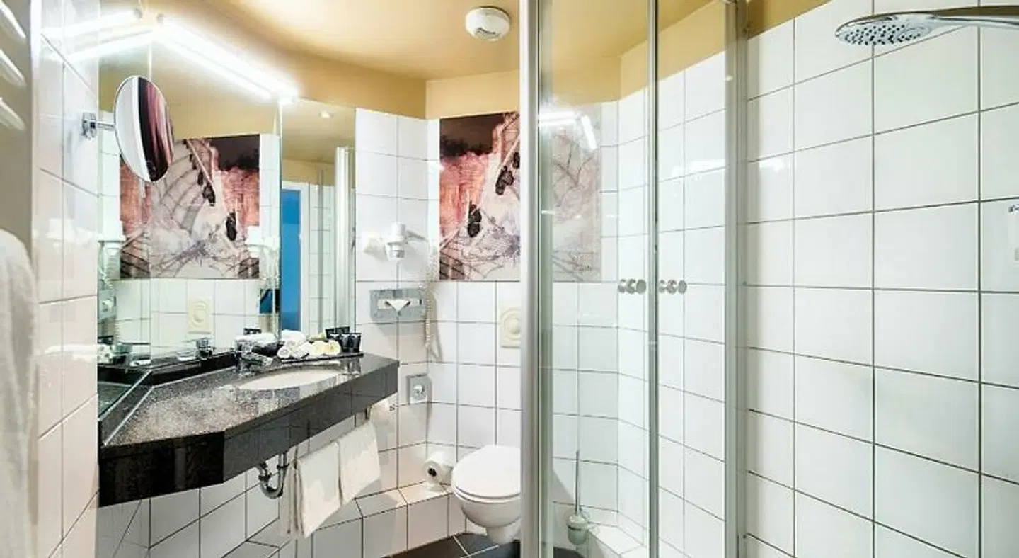 Leonardo Boutique Hotel Düsseldorf Badezimmer