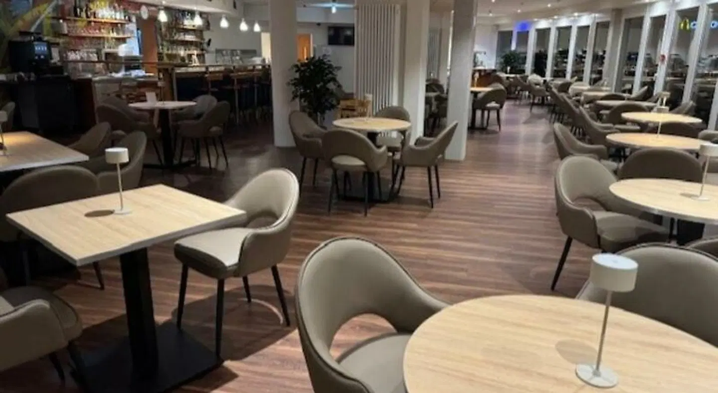 Highway-Hotel LOUNGE_LOBBY