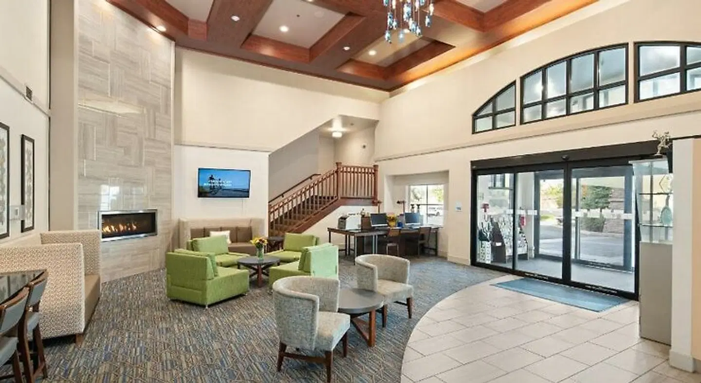 Holiday Inn Express & Suites Coeur D Alene I-90 Exit 11 by IHG LOUNGE_LOBBY