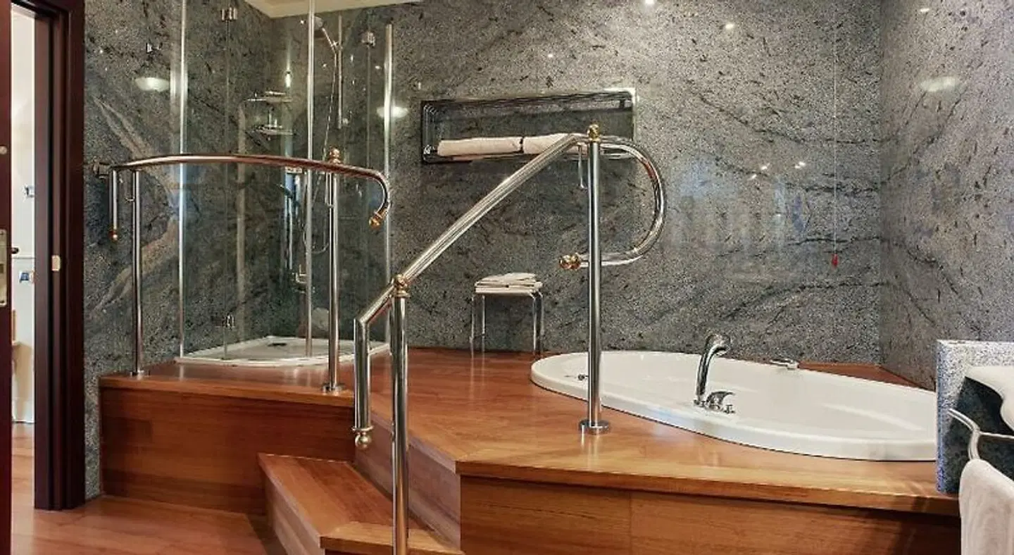 Villa Quaranta Park Wellness Hotel & SPA Badezimmer