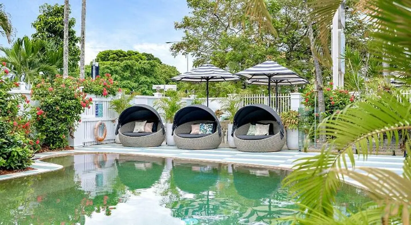 Mercure Cairns OUTDOOR_POOL