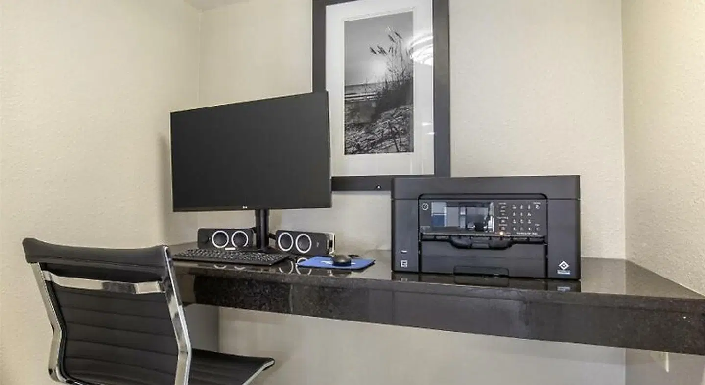 Best Western Salisbury Plaza ROOM_EXAMPLE