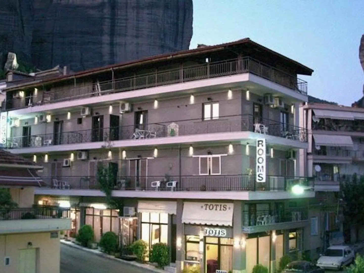 Toti Boutique Rooms EXTERIOR