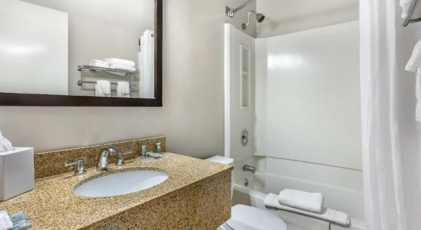 Best Western New Oregon Motel Badezimmer