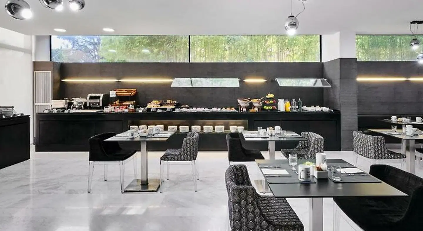 Ikonik Anglí Restaurant