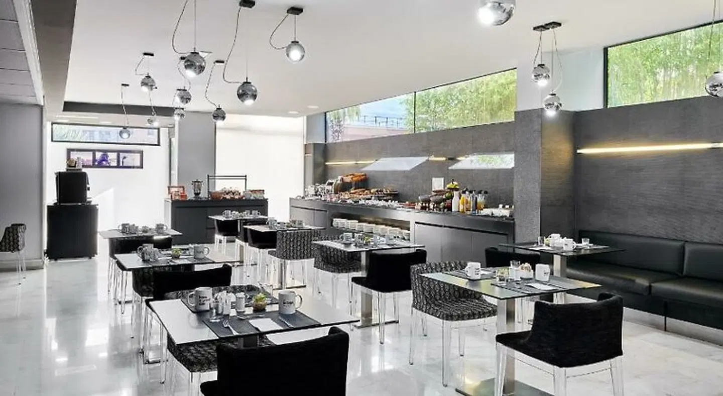 Ikonik Anglí Restaurant