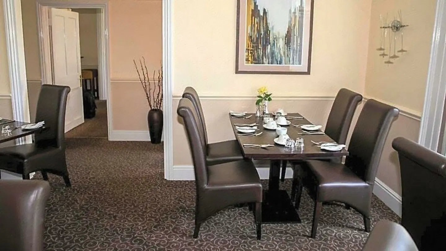 Queens Court Hotel Restaurant