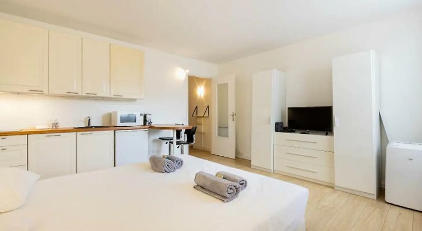 Residences du Grand Hotel by YELLOW CANNES ROOM_EXAMPLE