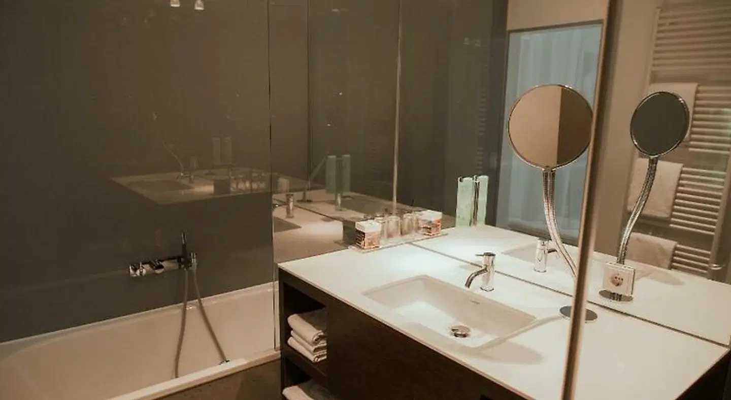arte Hotel Linz Badezimmer