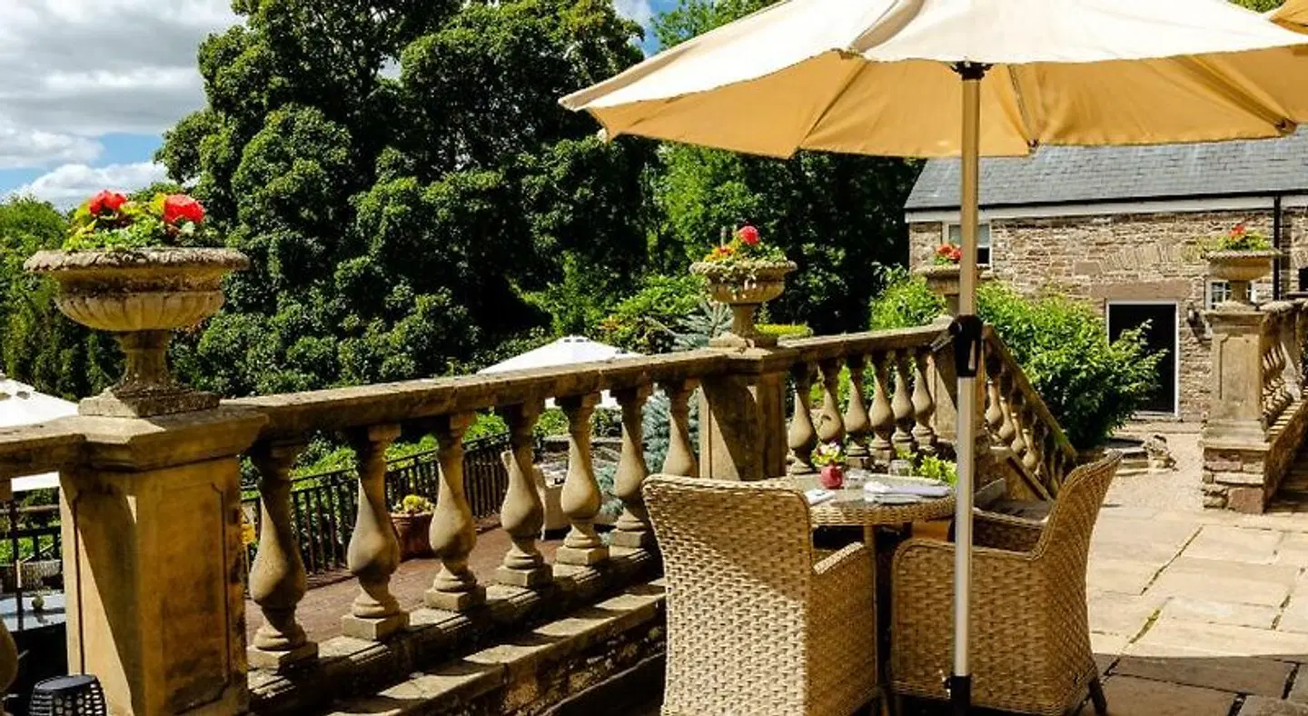 Peterstone Court Terrasse