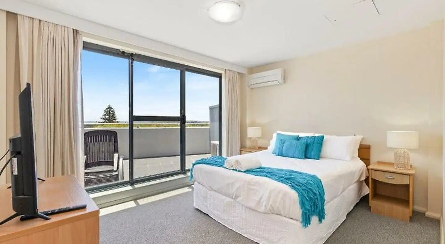 Oaks The Entrance Waterfront Suites ROOM_EXAMPLE