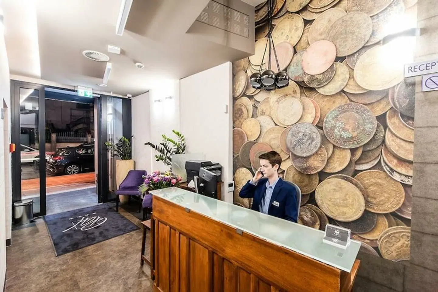 Hotel Perfect Bar