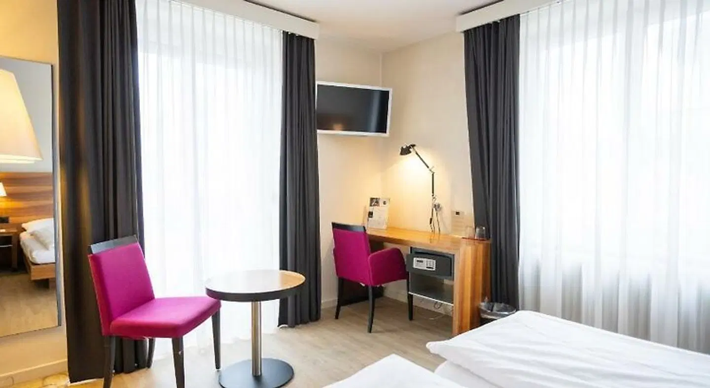 Astoria ROOM_EXAMPLE