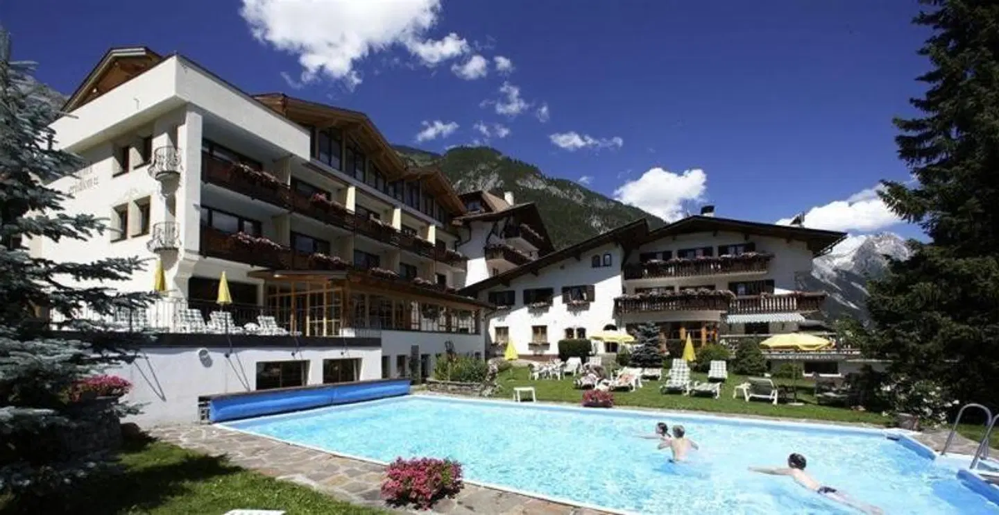 Hotel Gridlon EXTERIOR
