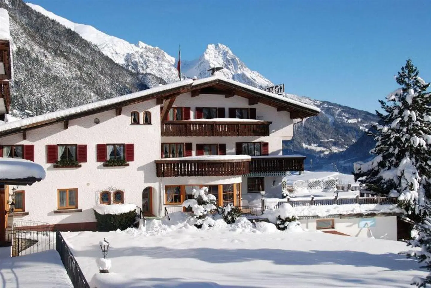 Hotel Gridlon EXTERIOR