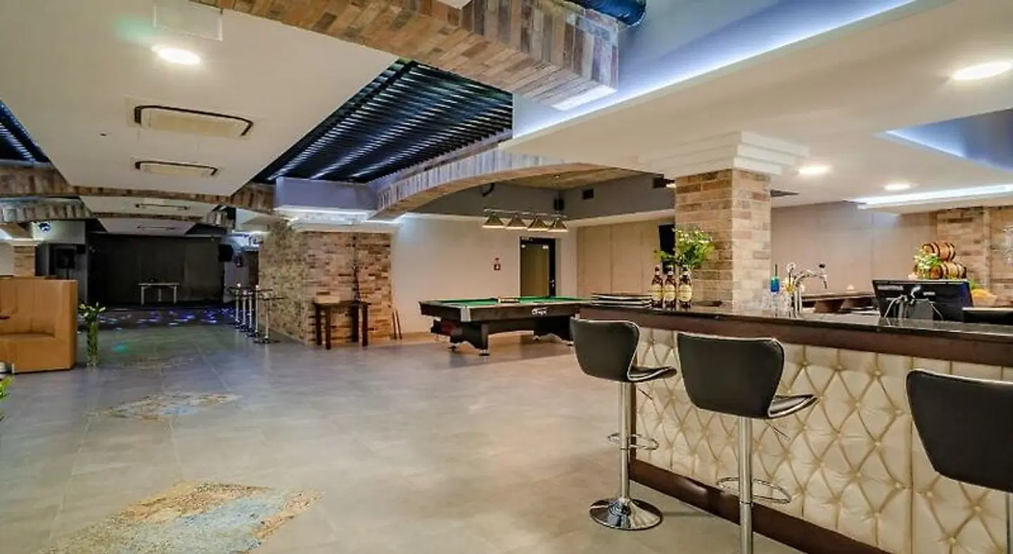Hotel Paryski Art & Business Bar