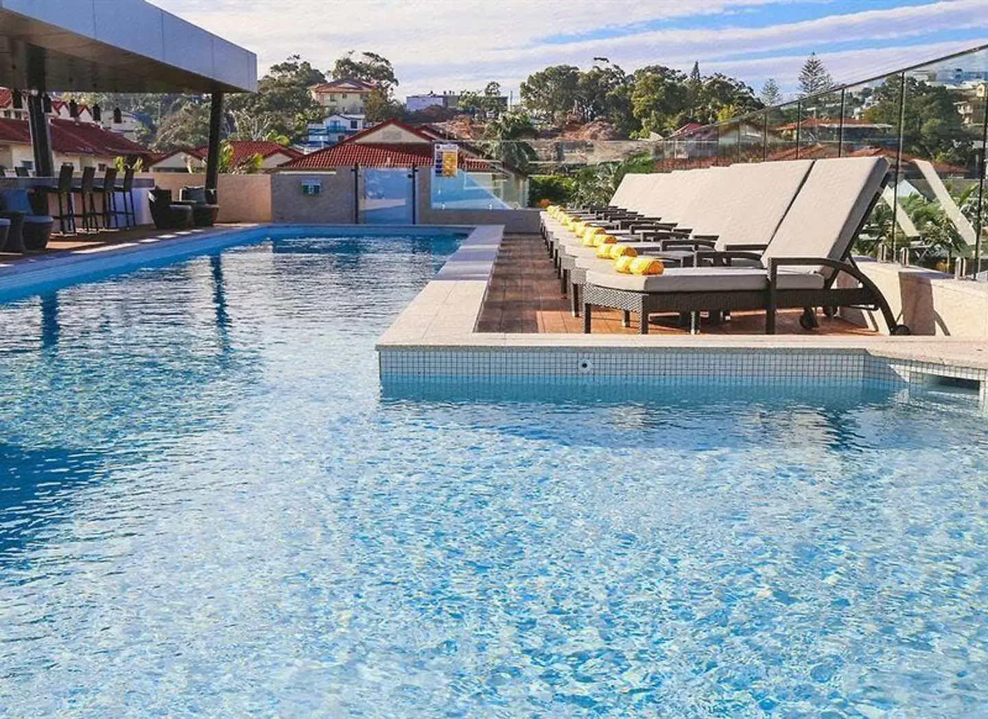 Iconic Kirra Beach Resort OUTDOOR_POOL
