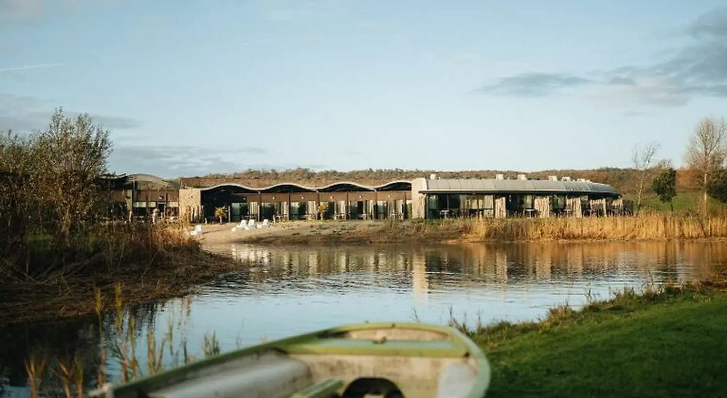 Land & Zee OUTDOOR_POOL