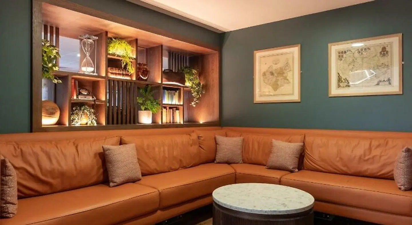 Burleigh Court Hotel LOUNGE_LOBBY