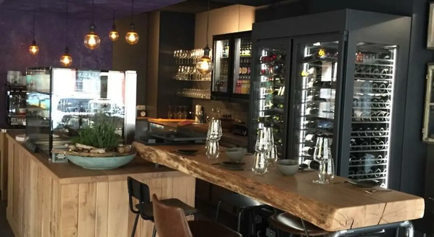 Hotel - Weinbar FAHR AWAY Bar