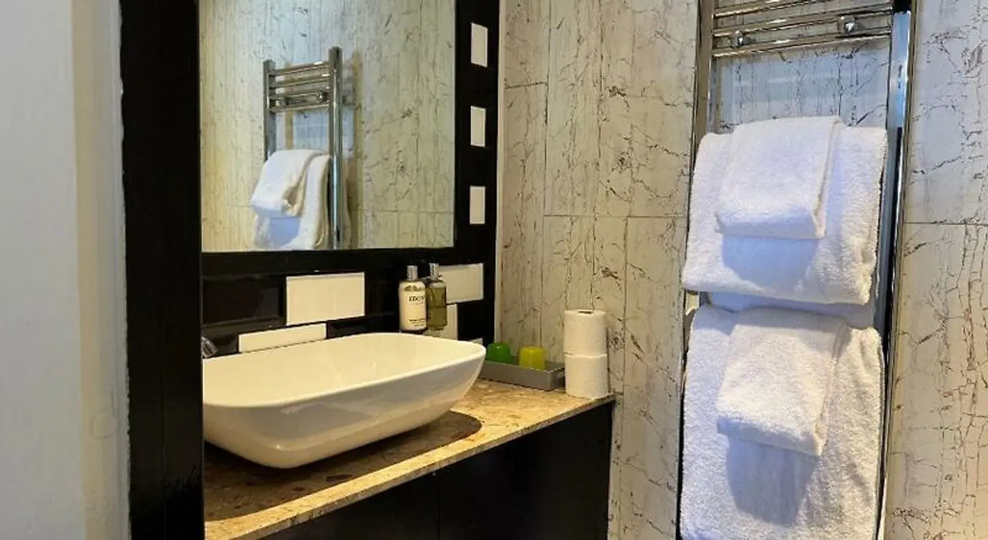 Knights Court Hotel Badezimmer