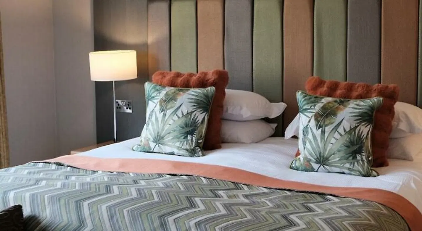 Craigmhor Lodge & Courtyard ROOM_EXAMPLE