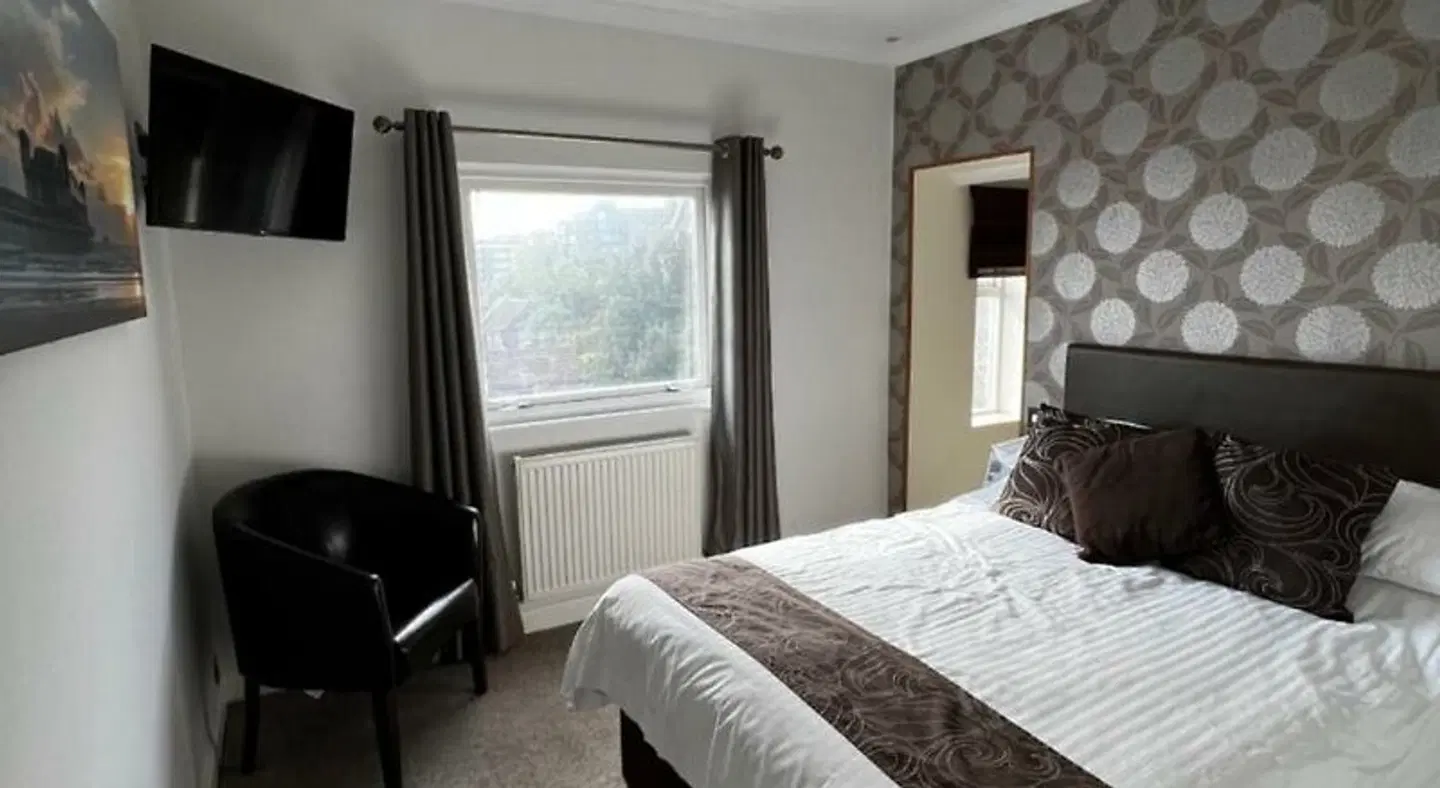 Queenswood ROOM_EXAMPLE