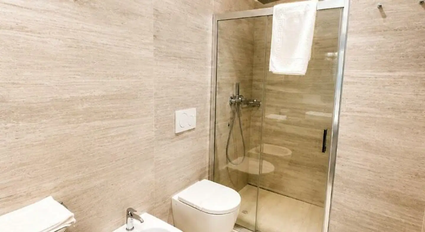 Athos Hotel Badezimmer