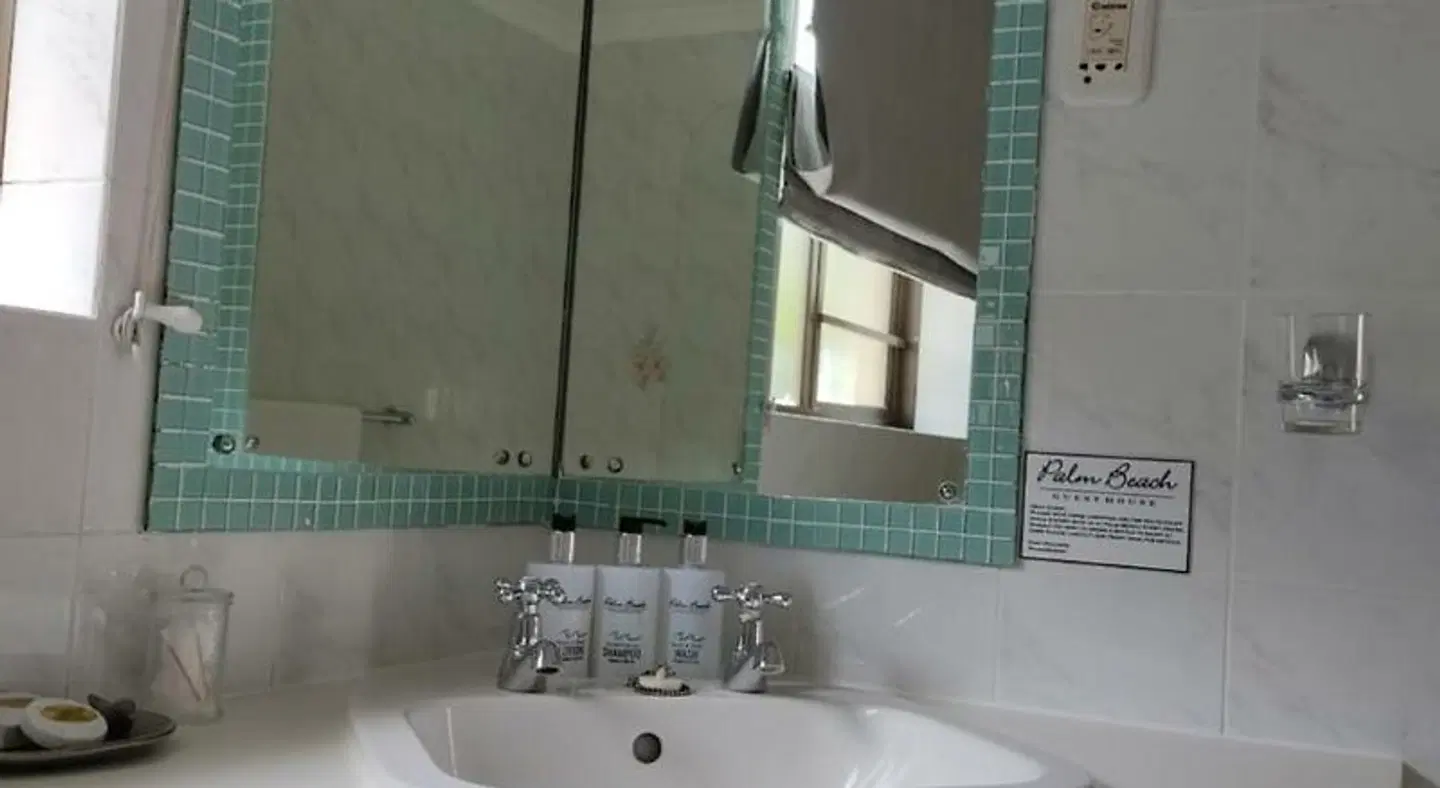Palm Beach Guesthouse Badezimmer