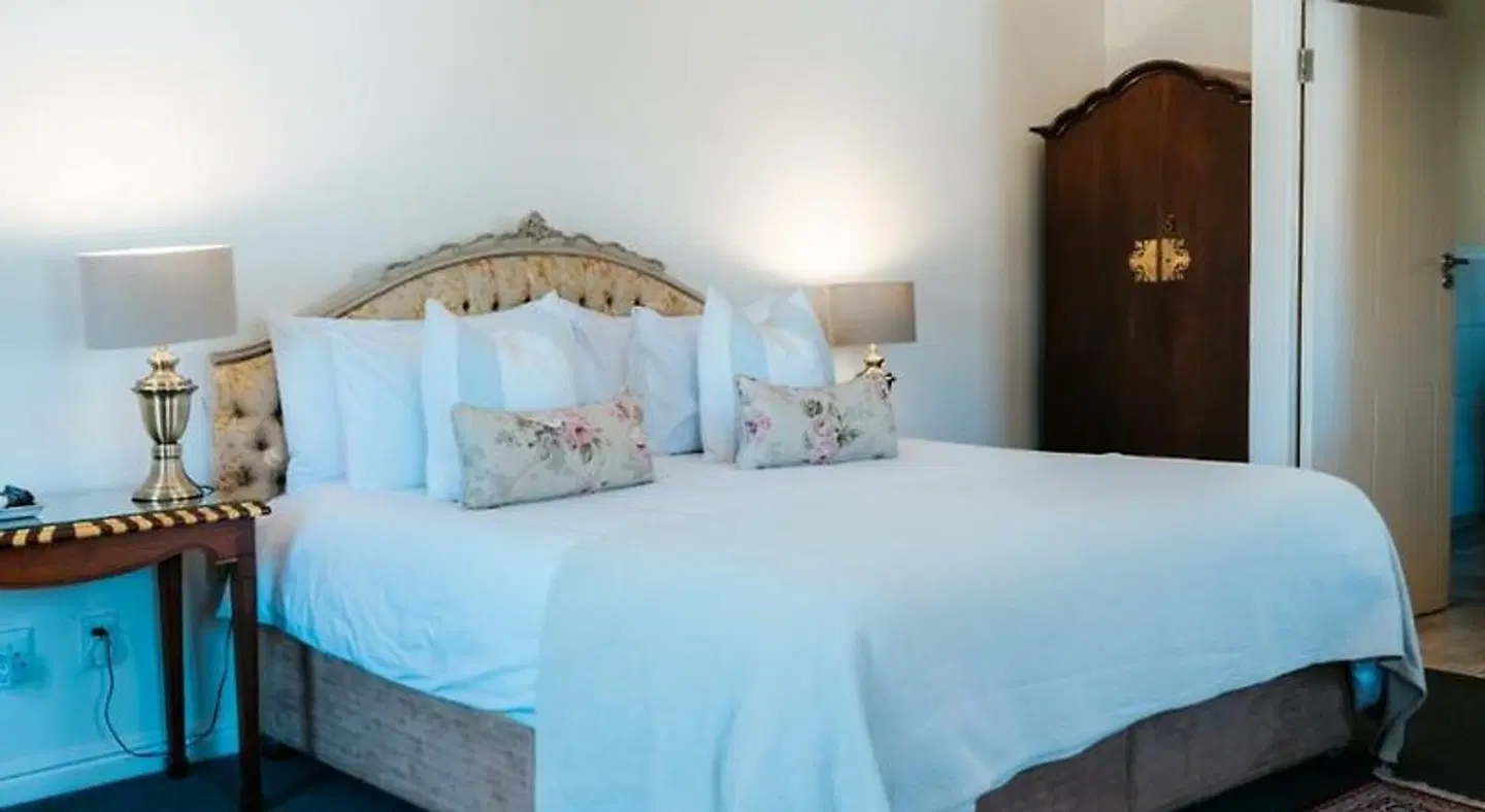 Le Petit Paris ROOM_EXAMPLE