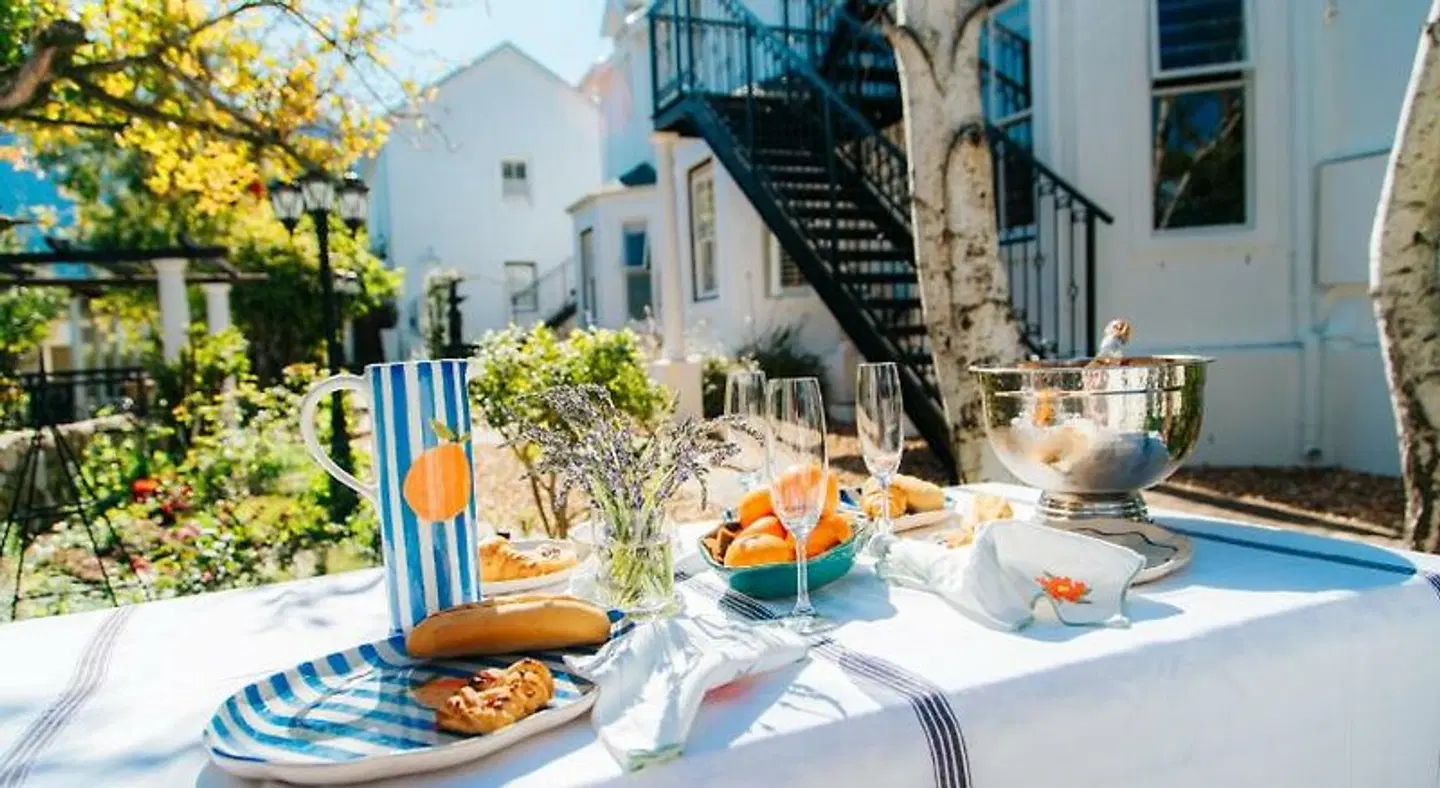 Le Petit Paris Terrasse