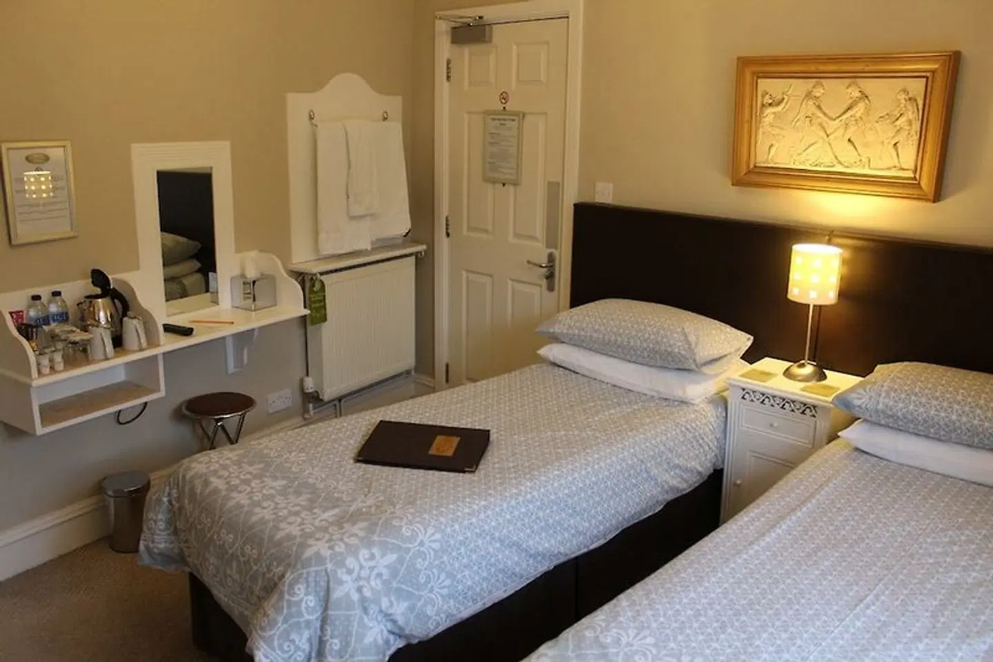 The Courtyard Guest House ROOM_EXAMPLE