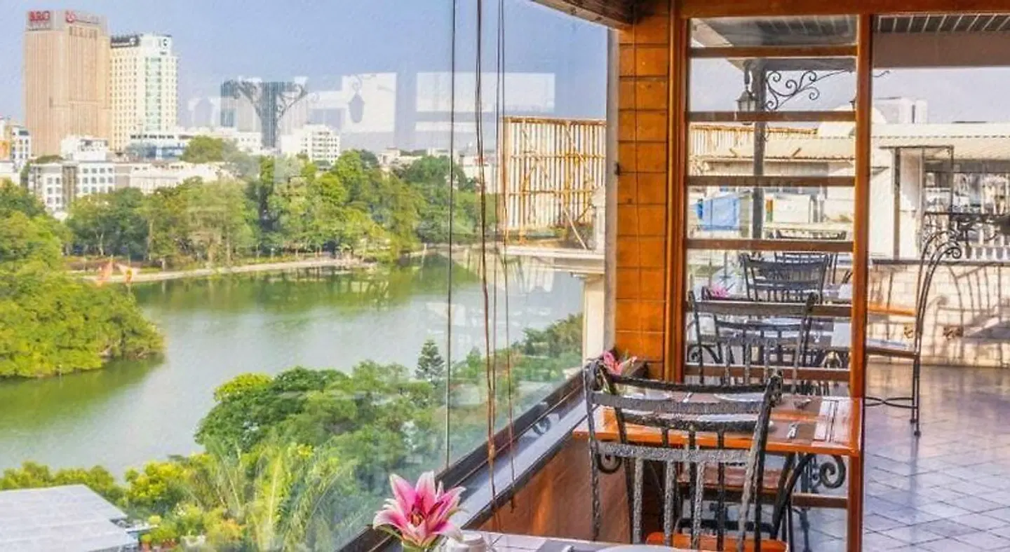 Centre Point Hanoi Hotel Terrasse