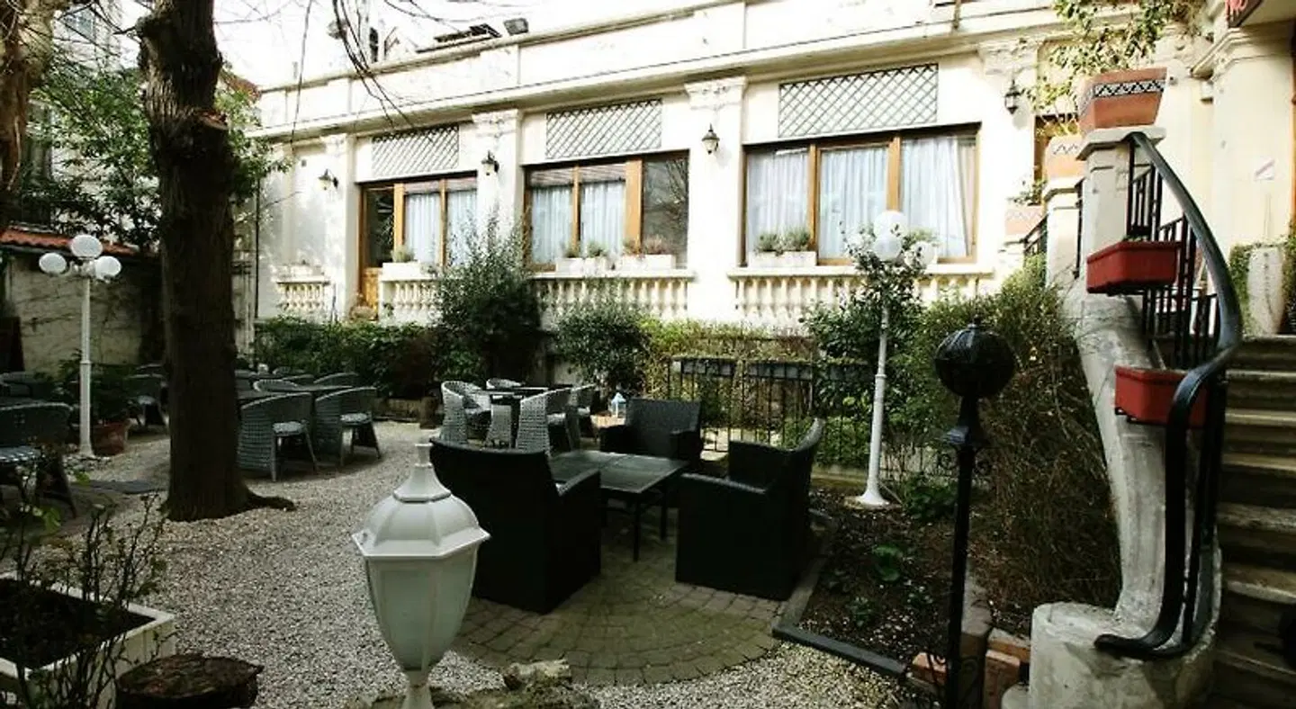 Le Crystal Garten