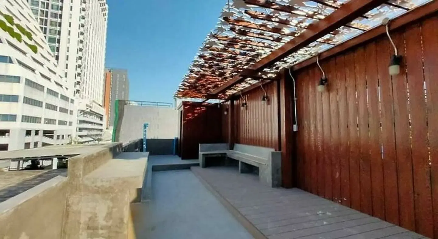 Station8 Hostel EXTERIOR