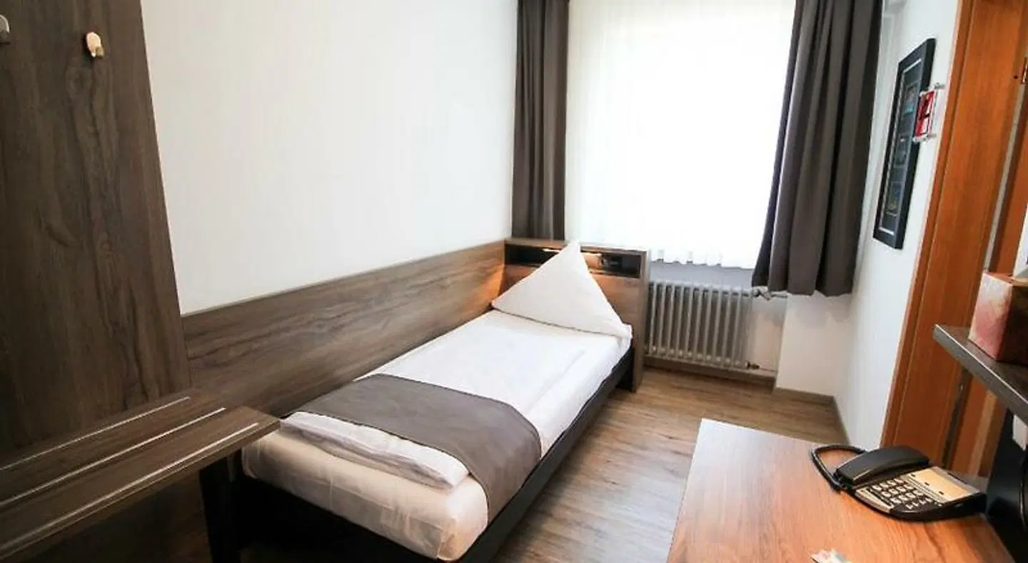 Center Hotel Essen ROOM_EXAMPLE