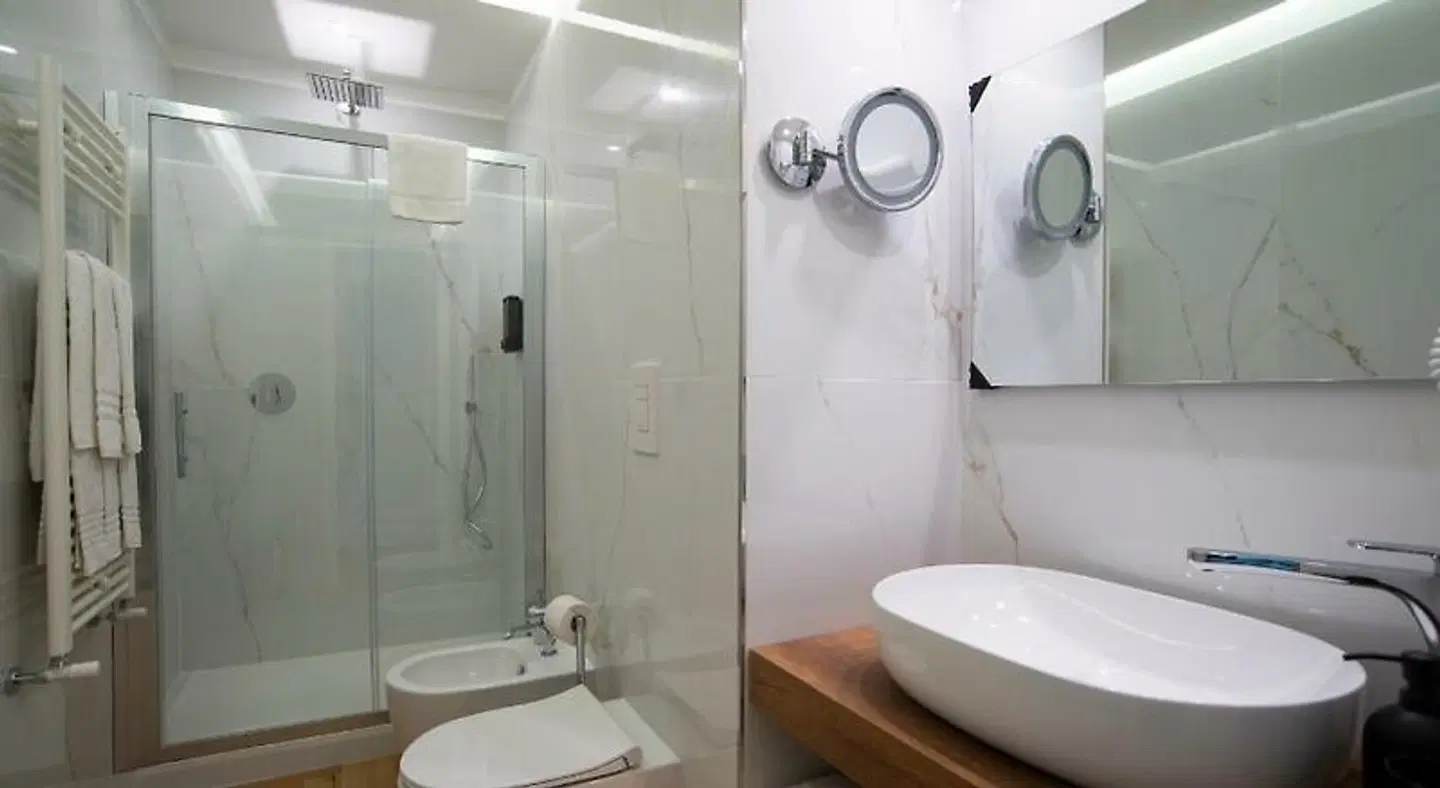 The Five Rooms Napoli Badezimmer