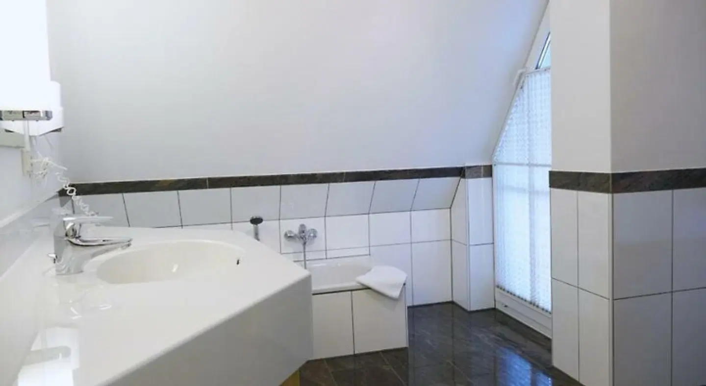 Landgasthof Kleiner Badezimmer