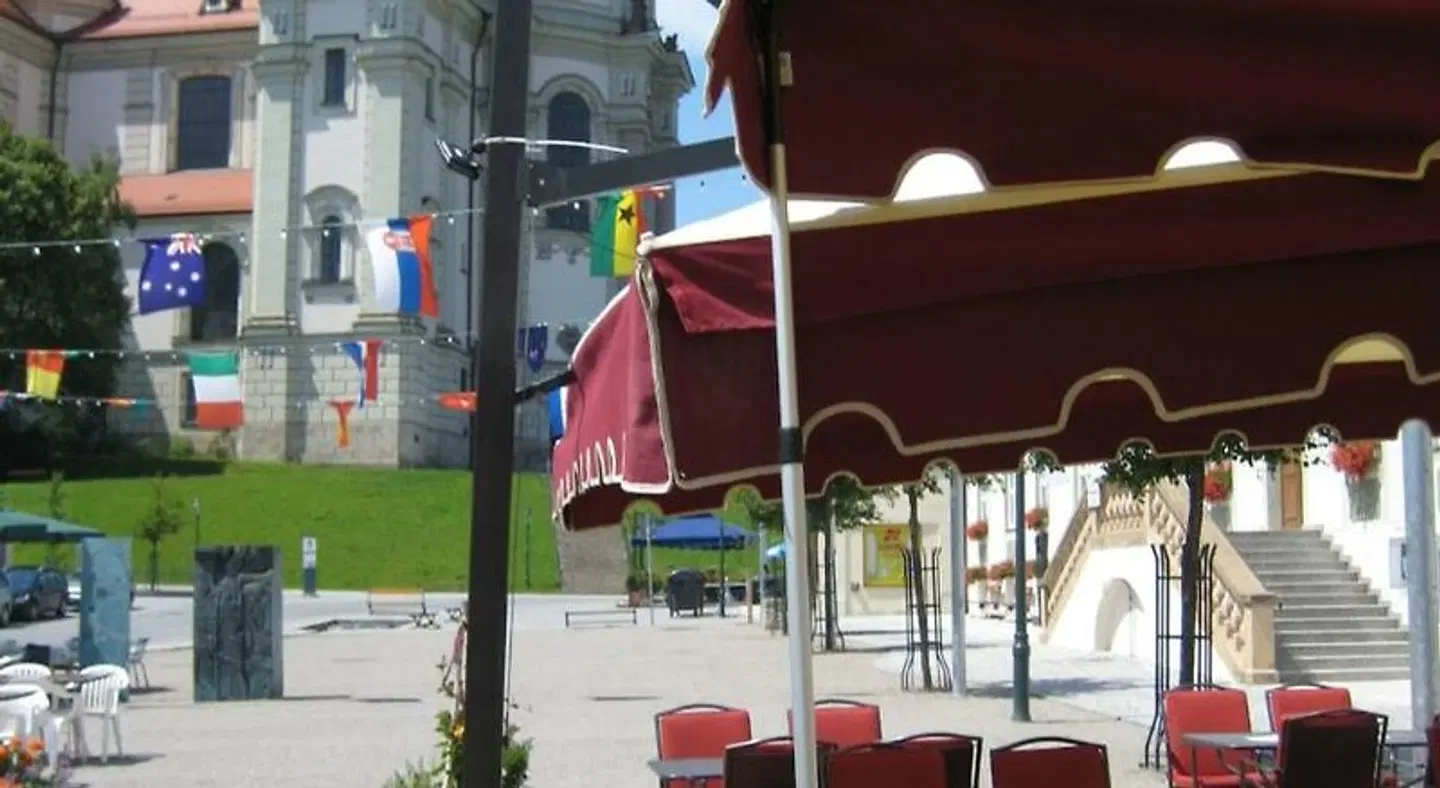 AKZENT Brauerei Hotel Hirsch Terrasse