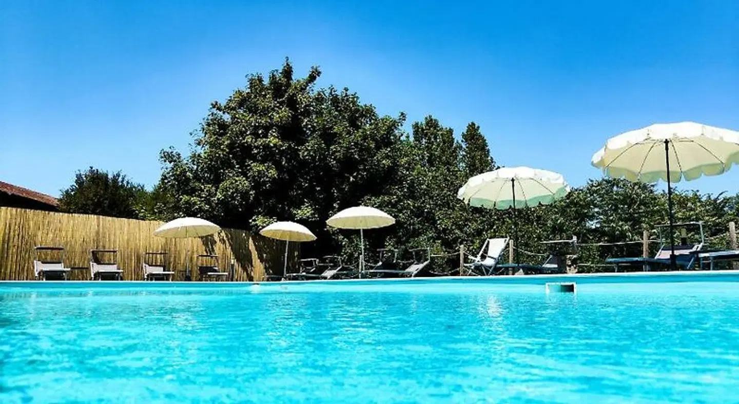 Hotel Tenesi OUTDOOR_POOL