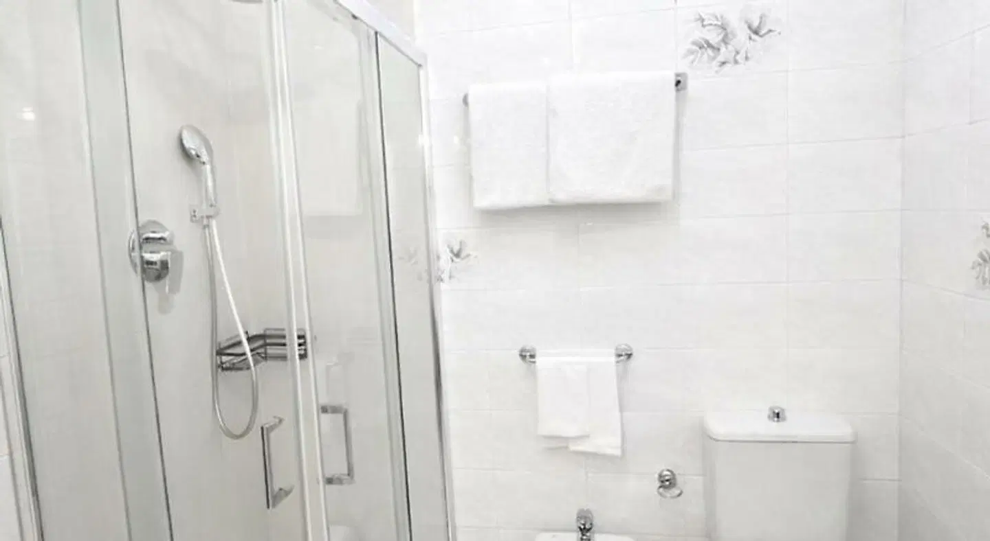 Phi Hotel Bologna - Hotel Badezimmer