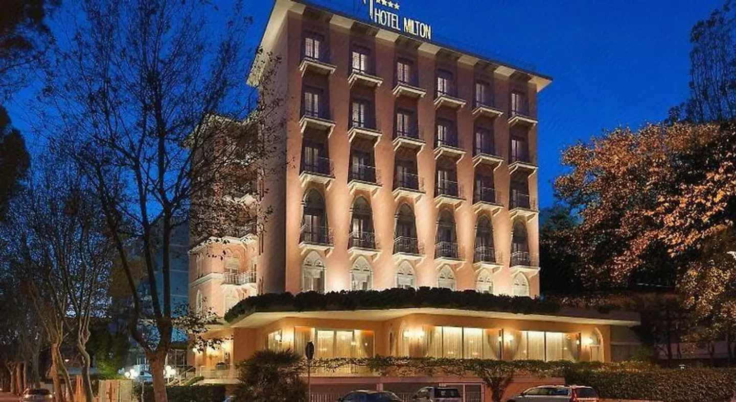 Hotel Milton Rimini EXTERIOR