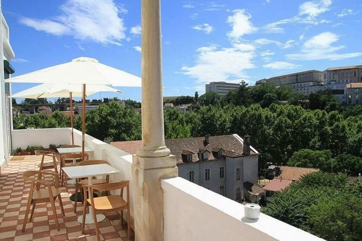 The Luggage Hostel & Suites Terrasse