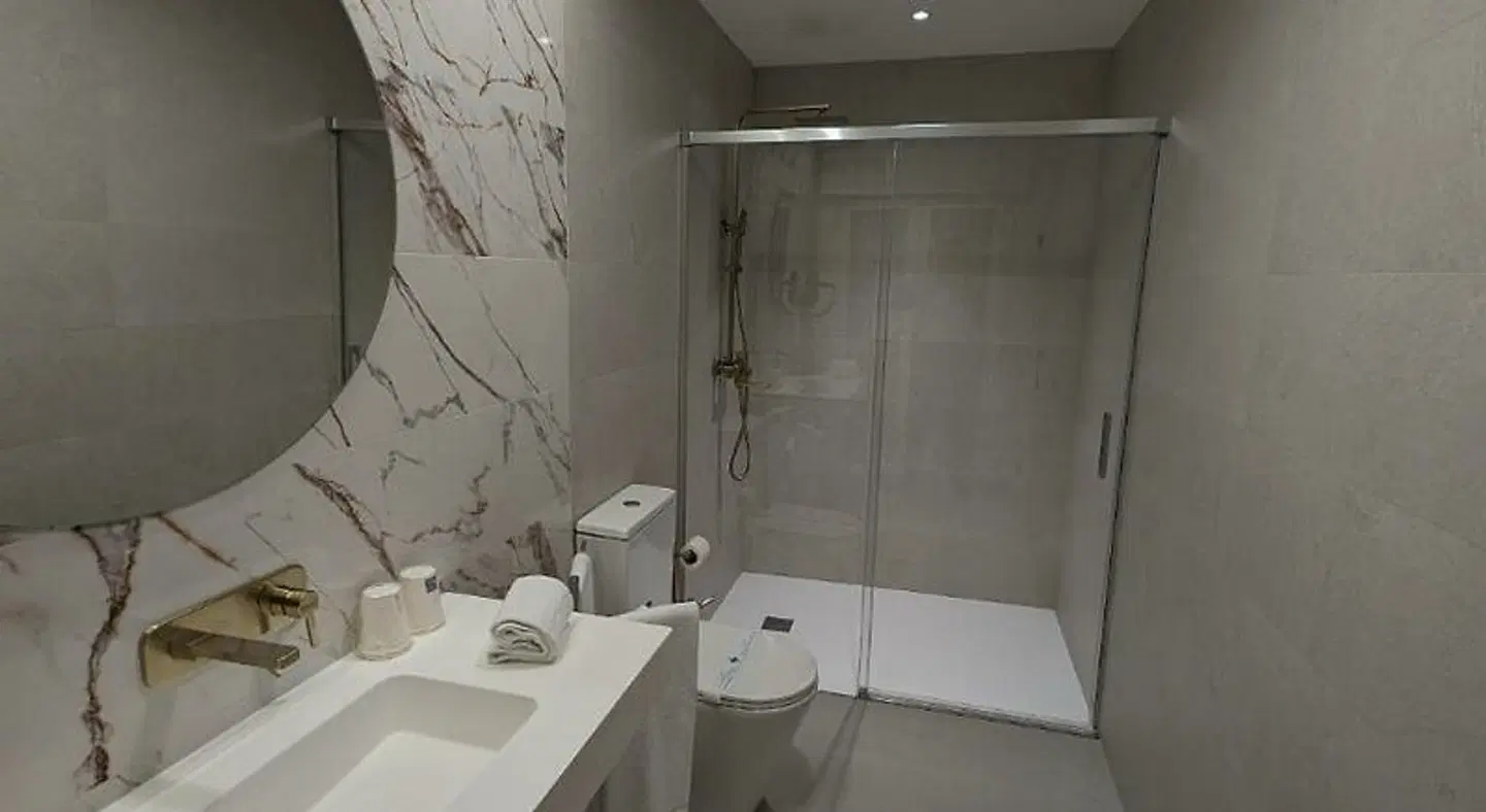 Gran Hotel Toledo Badezimmer